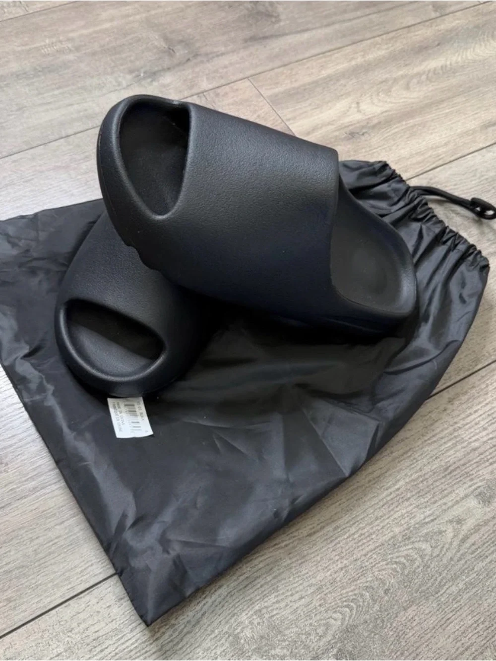 Yeezy YS-01 black slides size 8